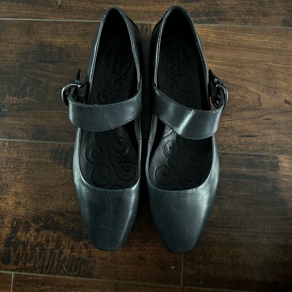 Born Mary Jane Flats - Picture 2 of 4